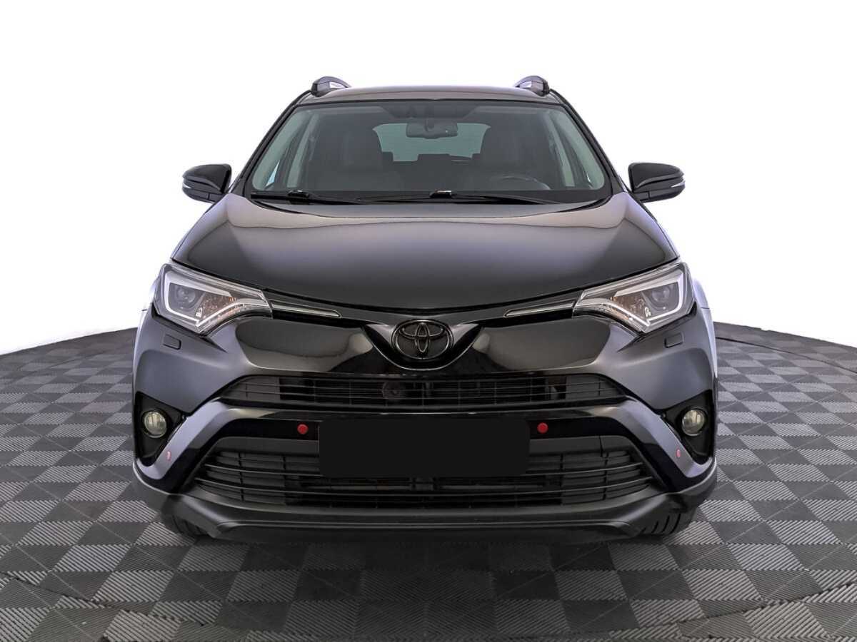 Toyota RAV4 2017 года с пробегом. Фото: #1
