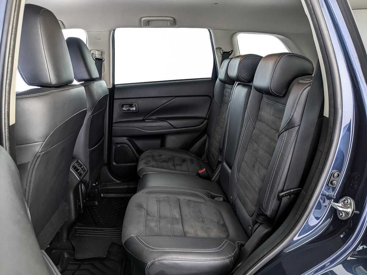 Mitsubishi Outlander 2021 года с пробегом. Фото: #13