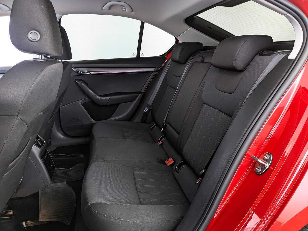 Б/У Шкода Октавия 2018 года. Фото: #12