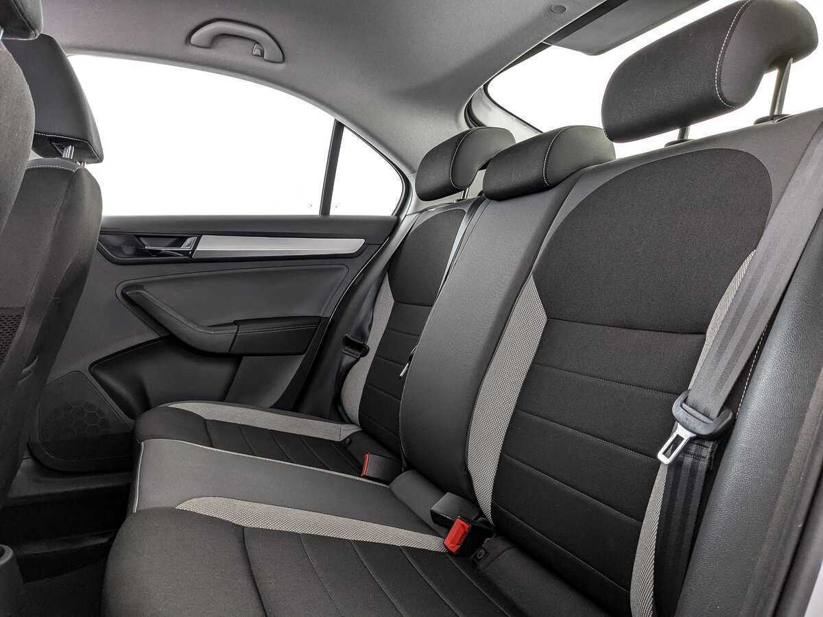 Б/У Шкода Рапид 2018 года. Фото: #13