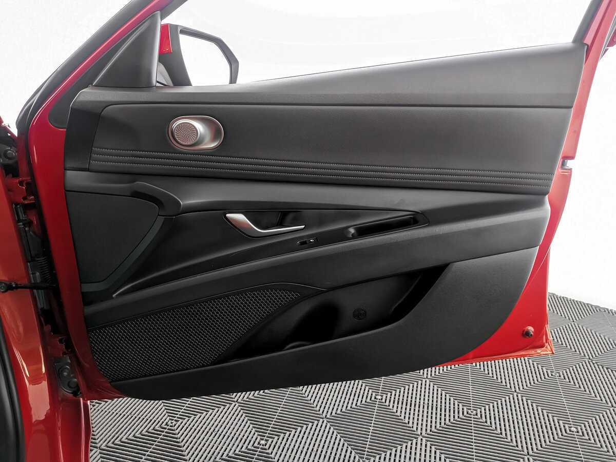 Hyundai Elantra 2021 года с пробегом. Фото: #17