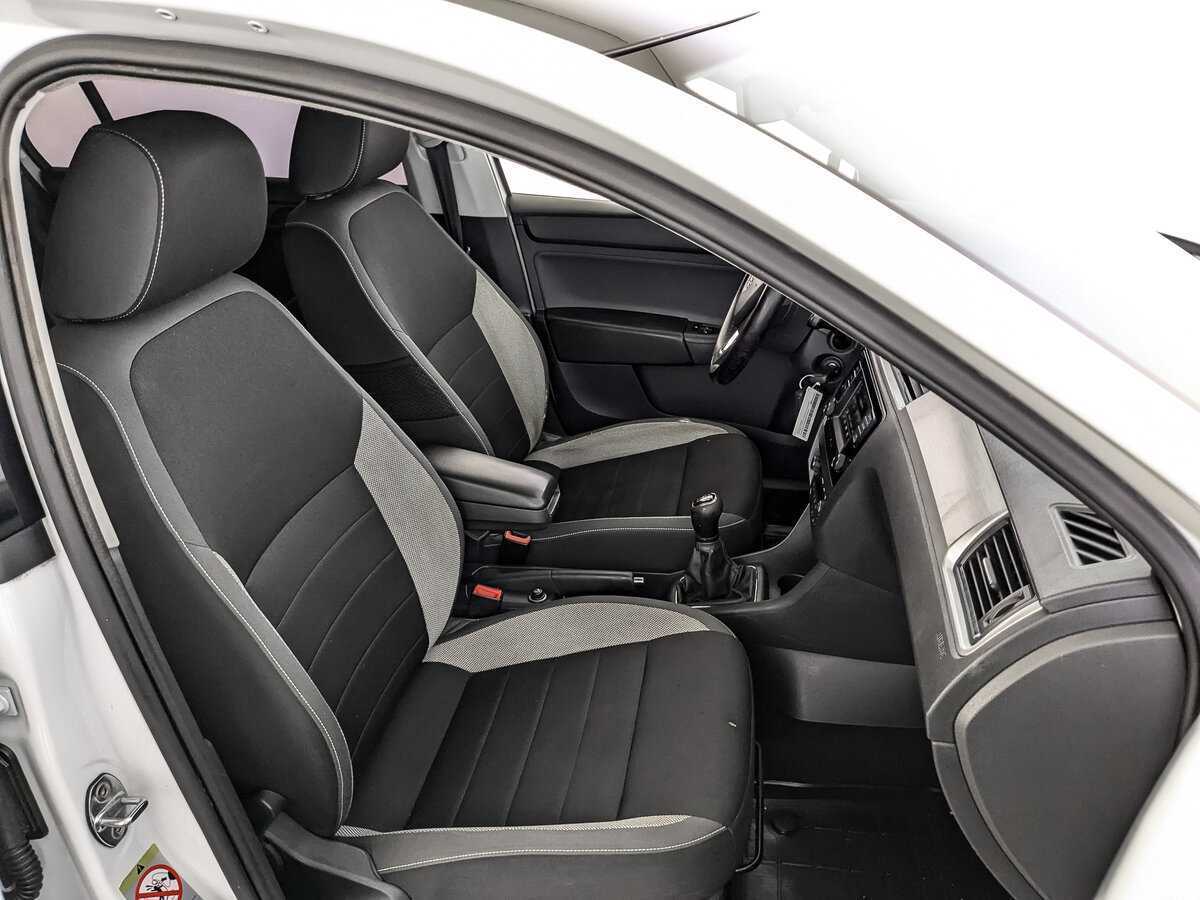 Б/У Шкода Рапид 2017 года. Фото: #19