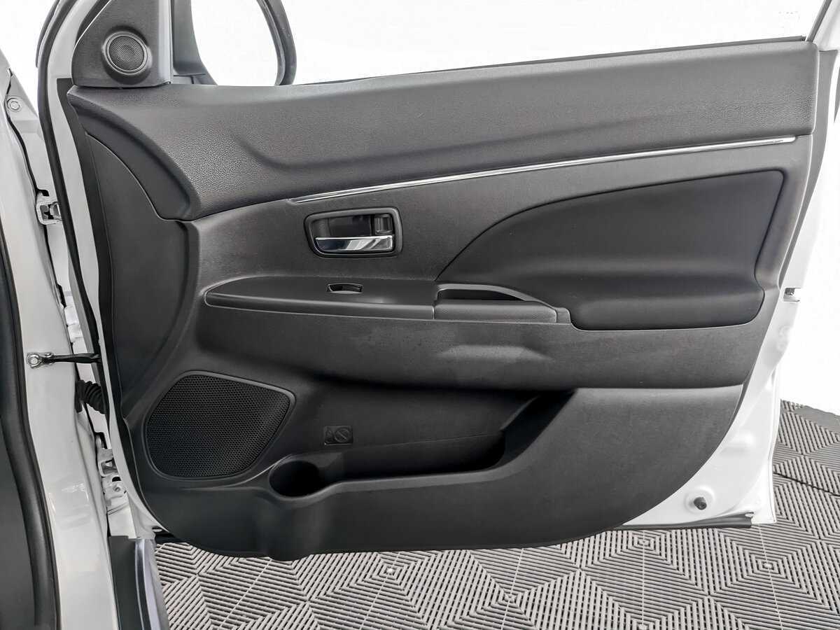 Б/У Митсубиши АС-Икс 2013 года. Фото: #19