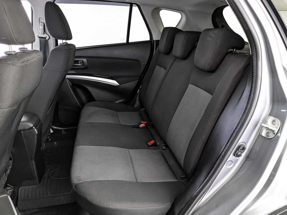 Б/У Сузуки С-Икс4 2014 года. Фото: #13