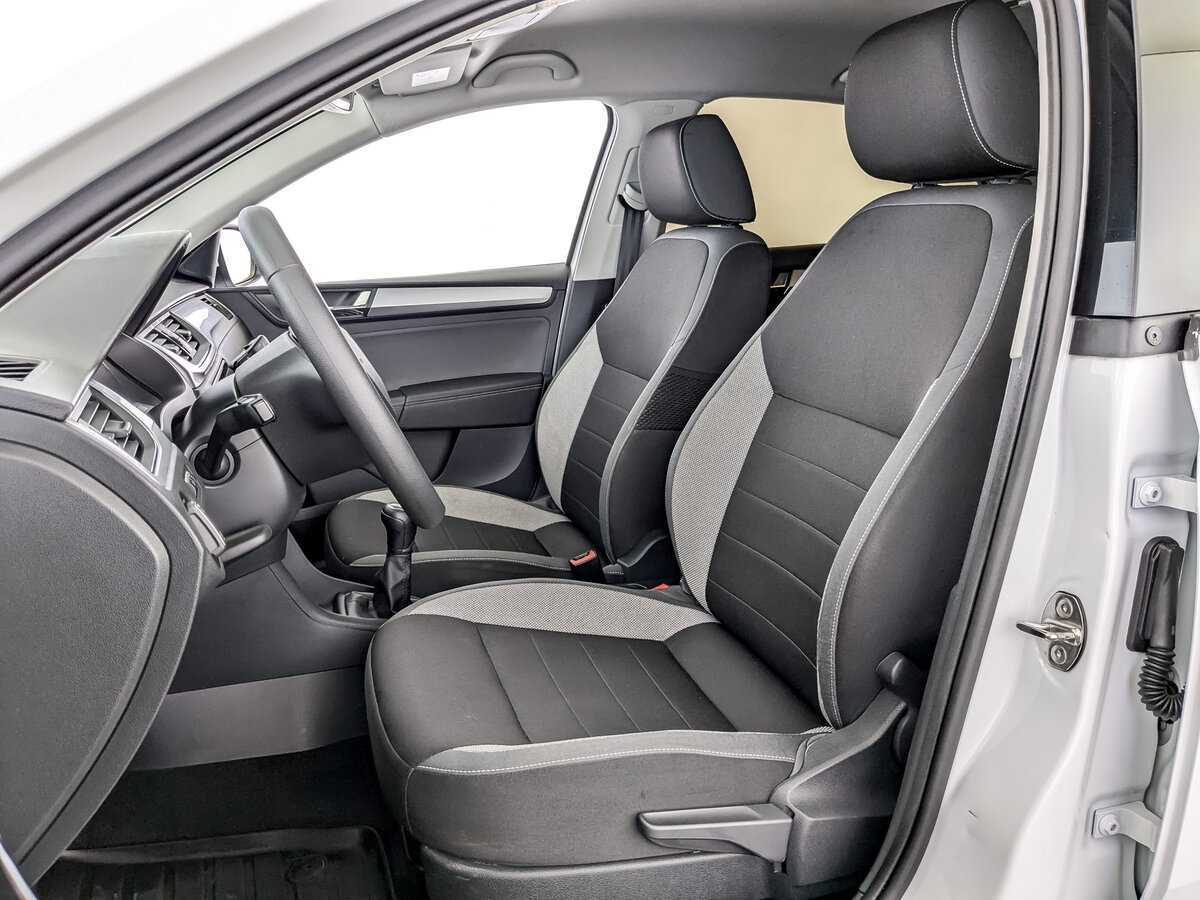 Б/У Шкода Рапид 2019 года. Фото: #15