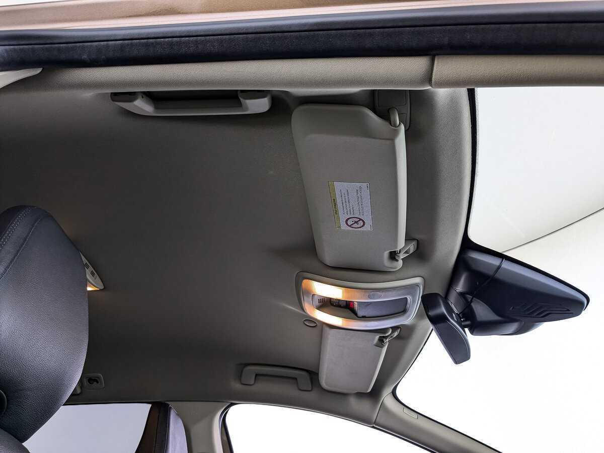 Б/У Вольво ИксЦ60 2012 года. Фото: #18