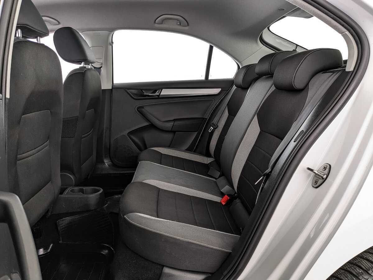 Б/У Шкода Рапид 2019 года. Фото: #13