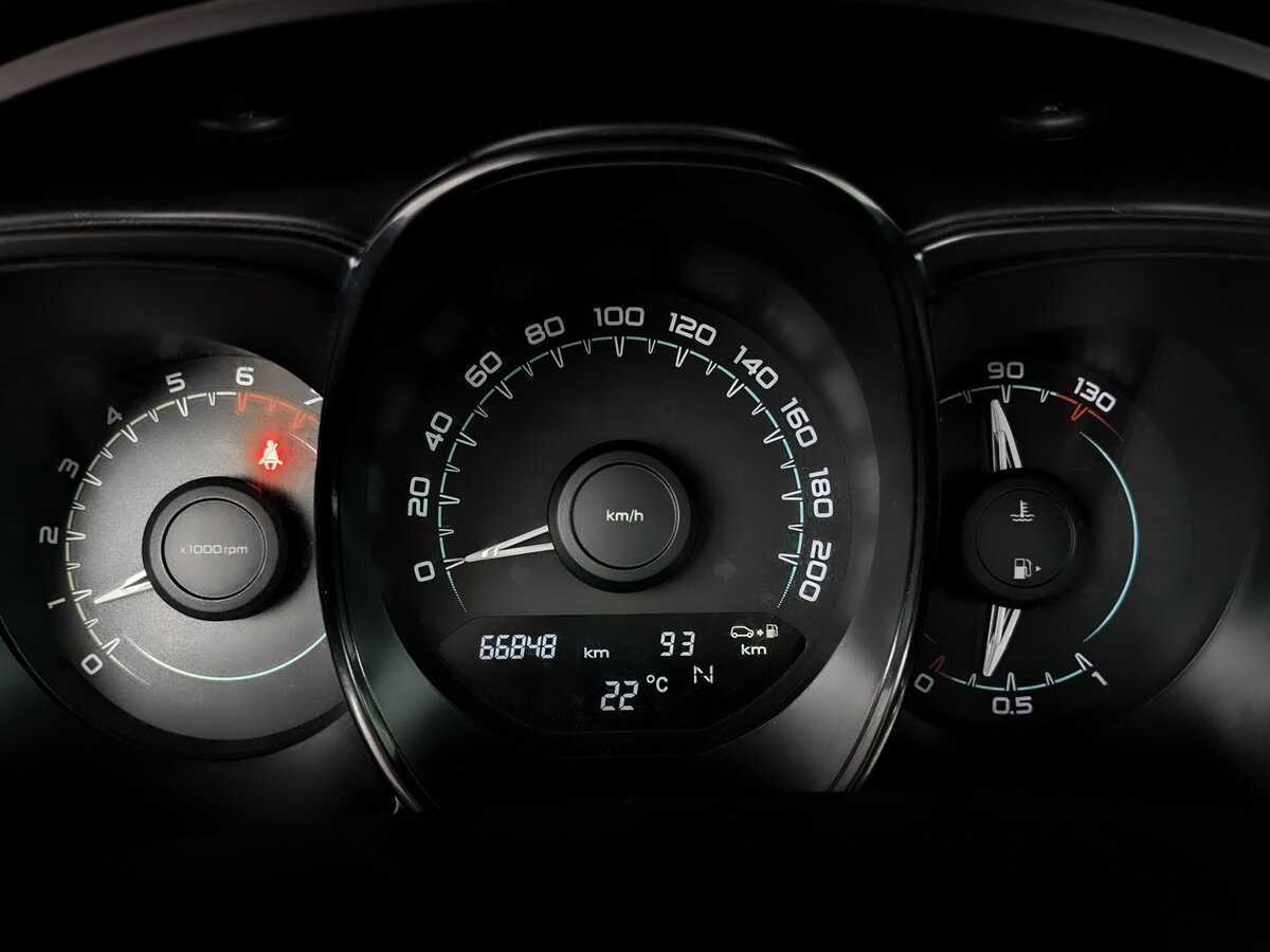 Б/У Лада (ВАЗ) Веста 2016 года. Фото: #10