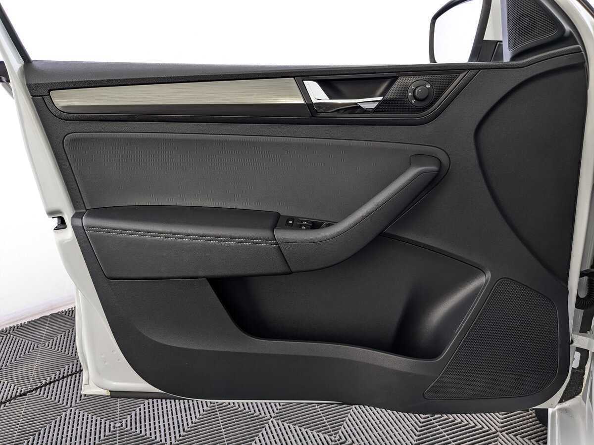 Б/У Шкода Рапид 2018 года. Фото: #14