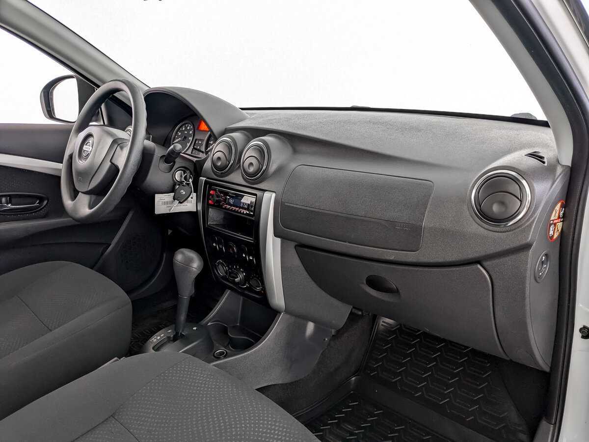 Б/У Ниссан Альмера 2015 года. Фото: #8