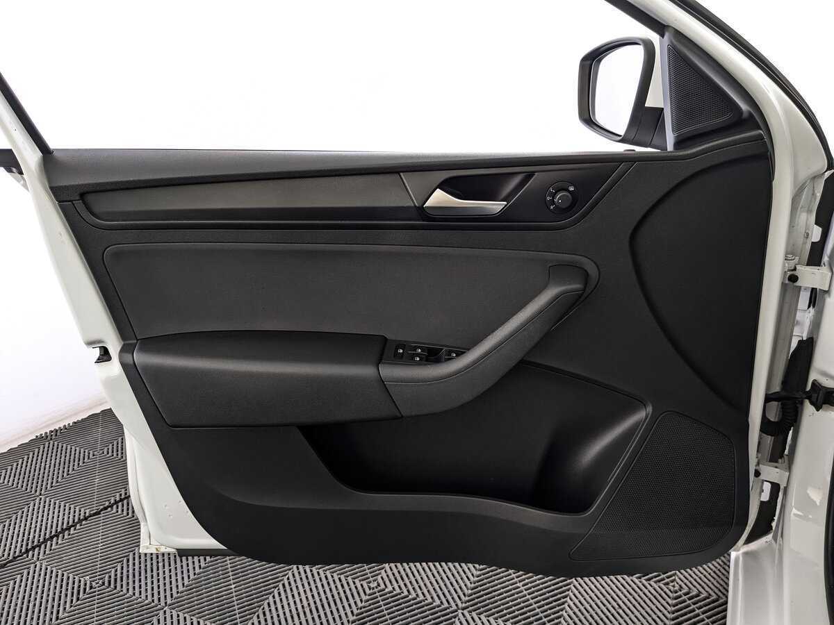 Б/У Фольксваген Поло 2020 года. Фото: #14