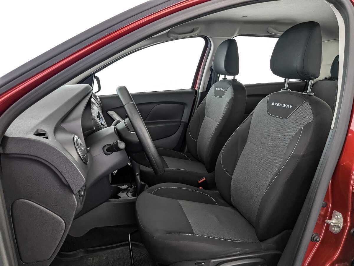 Б/У Рено Логан 2019 года. Фото: #15