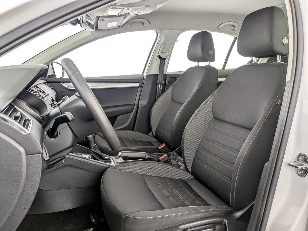 Б/У Шкода Октавия 2017 года. Фото: #15