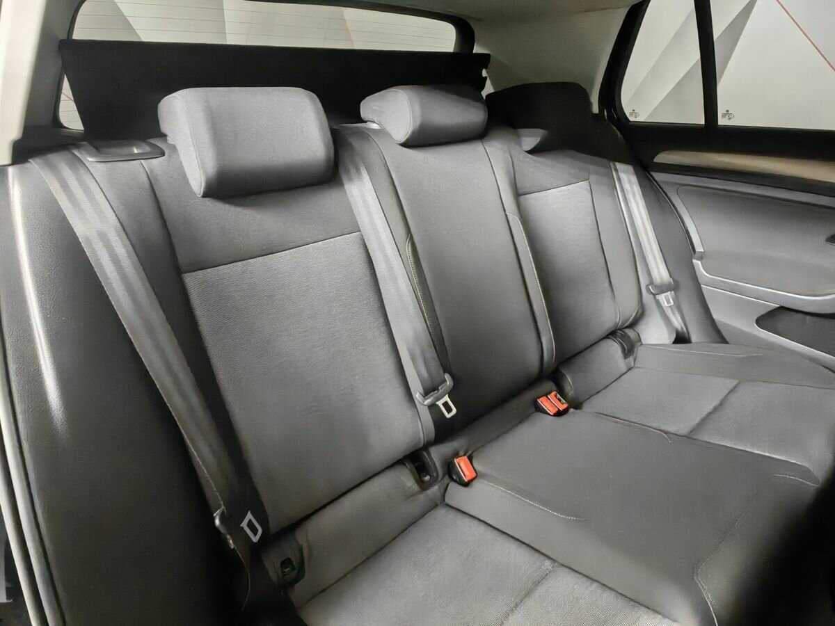 Б/У Фольксваген Гольф 2013 года. Фото: #12