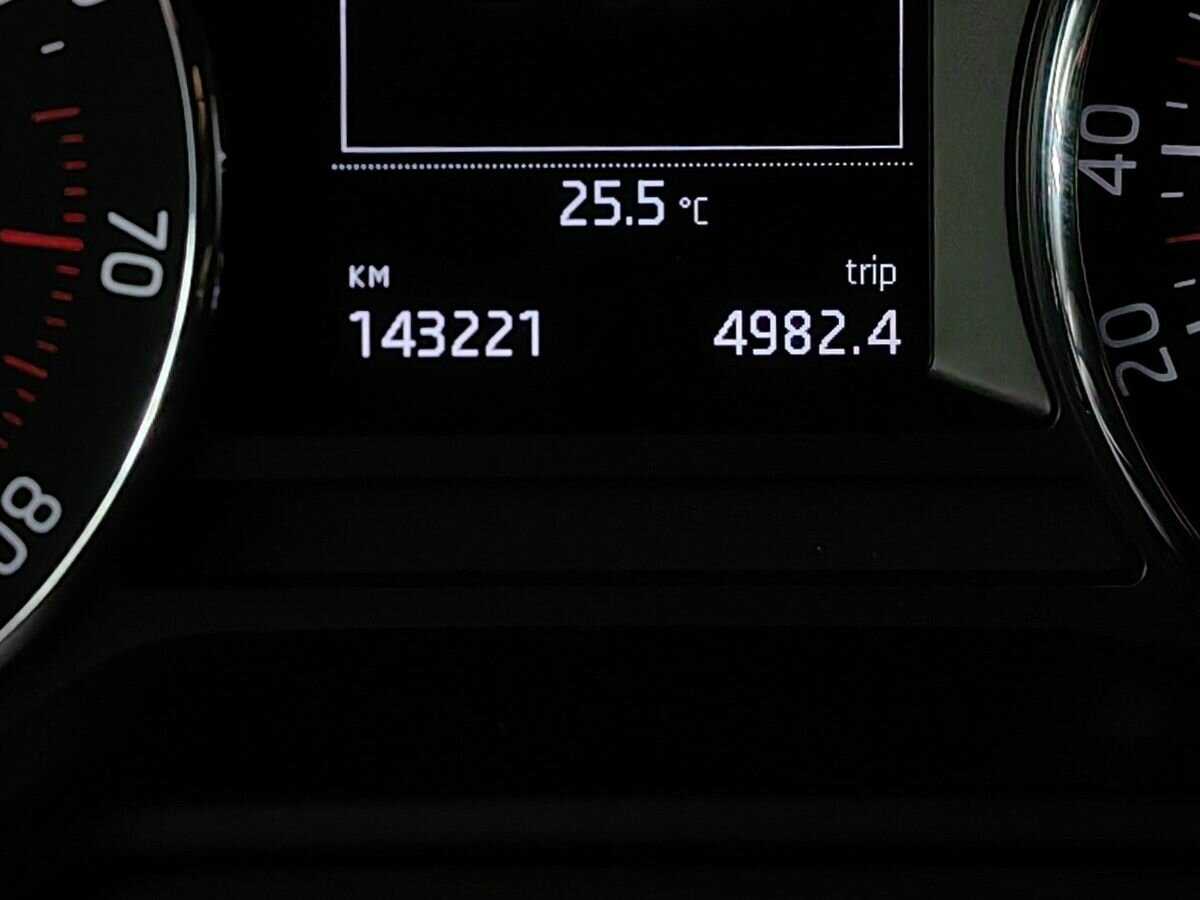 Б/У Шкода Октавия 2015 года. Фото: #15