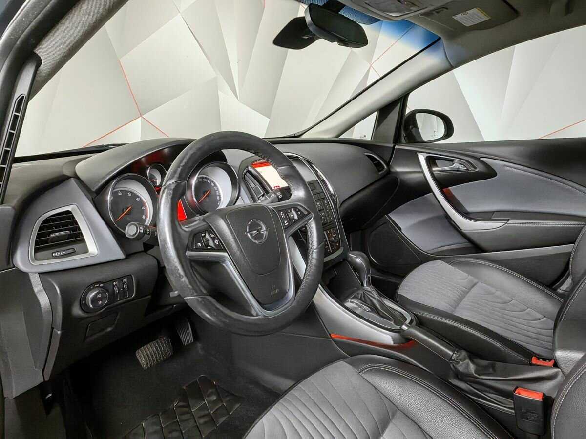 Б/У Опель Астра 2014 года. Фото: #13