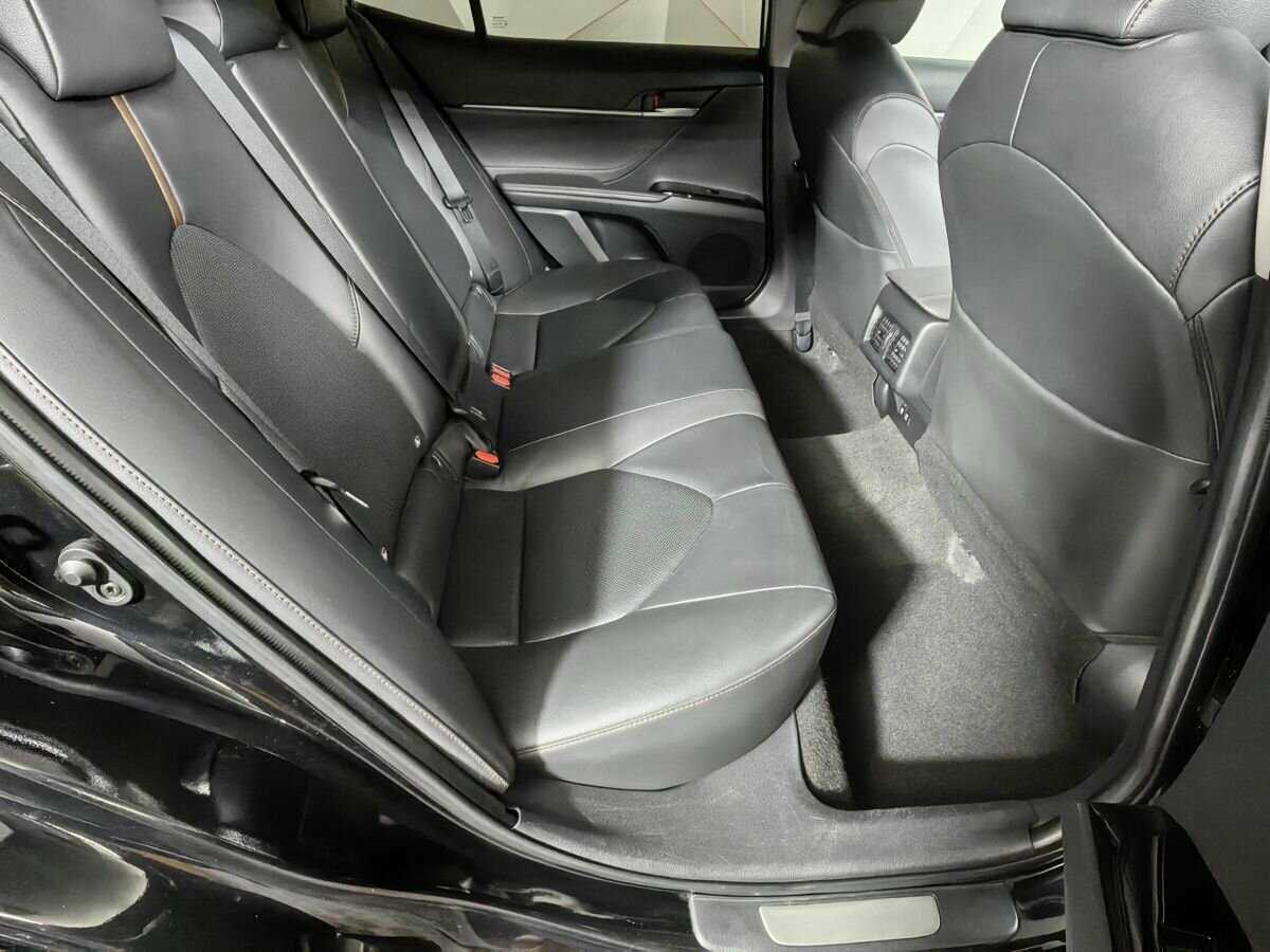 Toyota Camry 2019 года с пробегом. Фото: #11