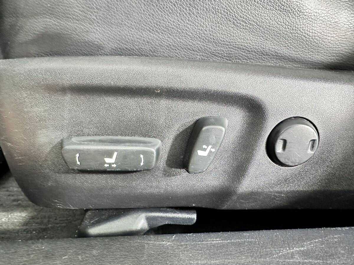 Б/У Тойота Камри 2014 года. Фото: #12