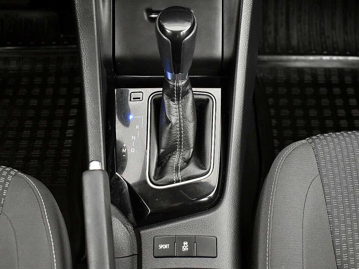 Б/У Тойота Королла 2017 года. Фото: #14