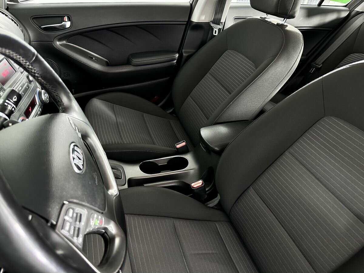 Б/У Киа Церато 2014 года. Фото: #4