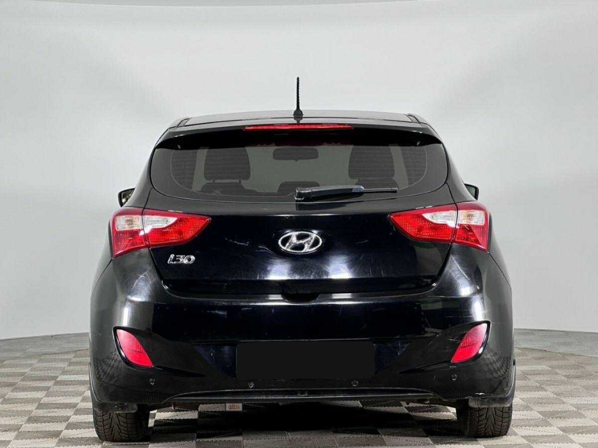 Б/У Хендай ай30 2014 года. Фото: #3