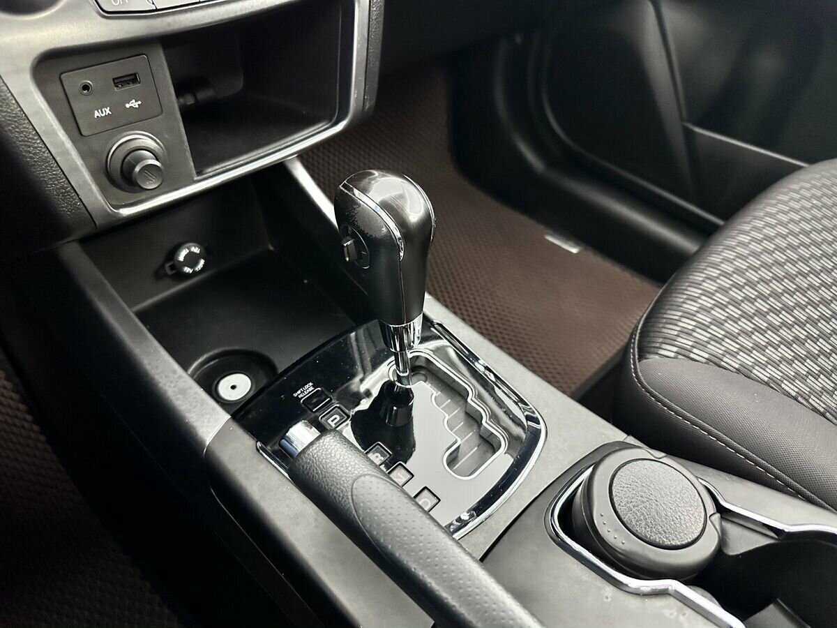 Б/У Сан-Ён Актион 2015 года. Фото: #13