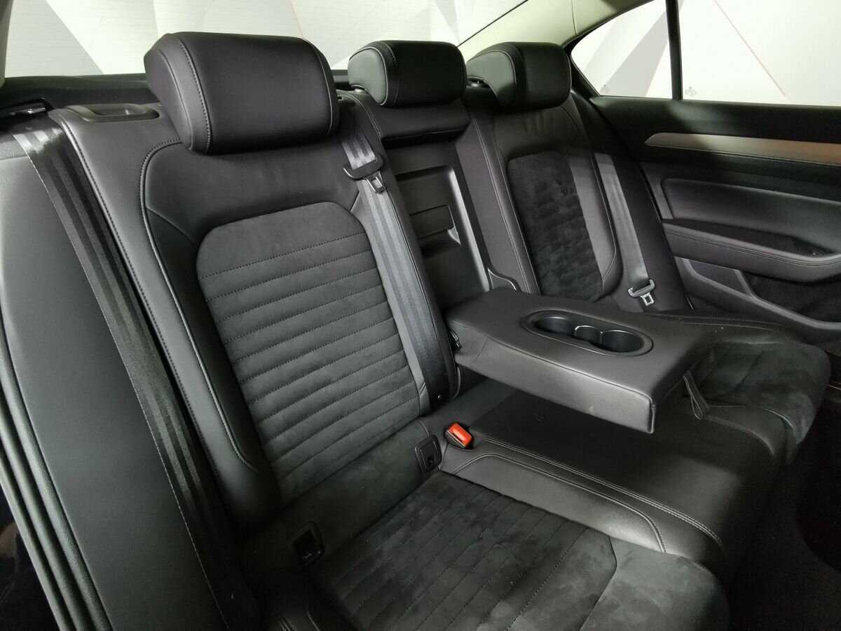 Volkswagen Passat 2019 года с пробегом. Фото: #12