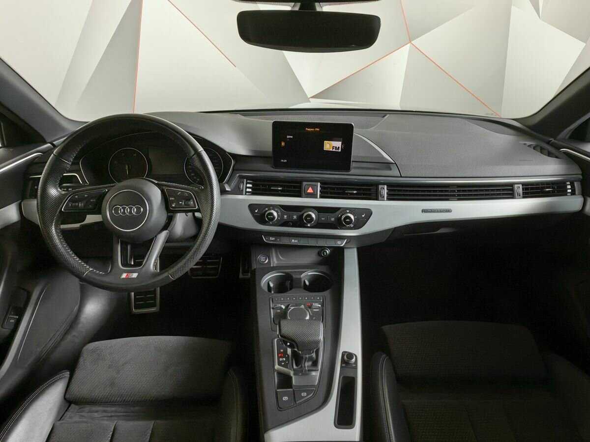 Audi A4 2017 года с пробегом. Фото: #9