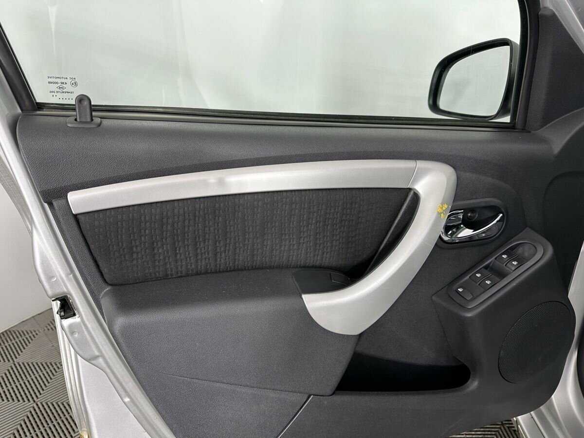 Б/У Ниссан Террано 2015 года. Фото: #7