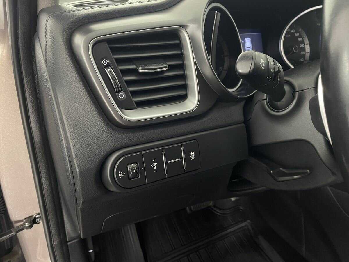 Б/У Киа Сид 2018 года. Фото: #8