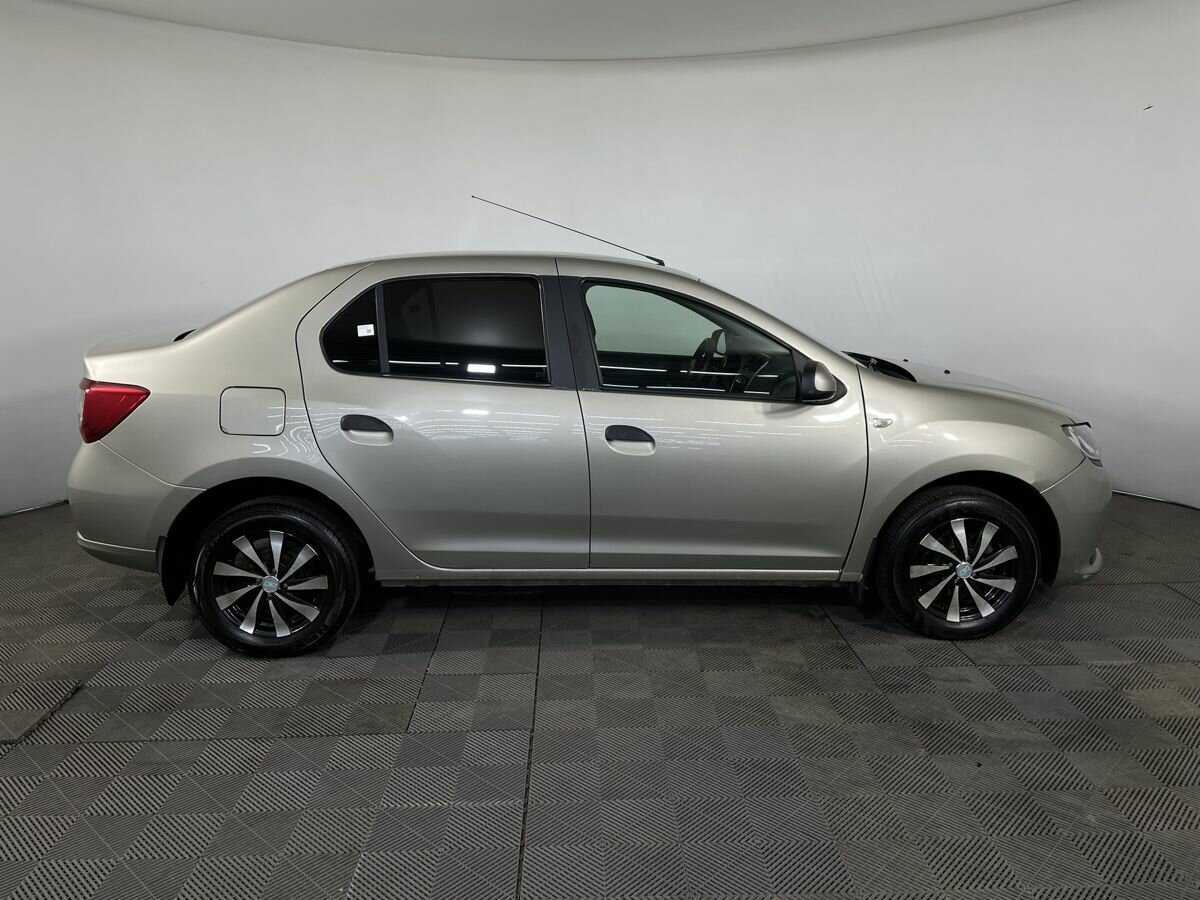 Б/У Рено Логан 2018 года. Фото: #3