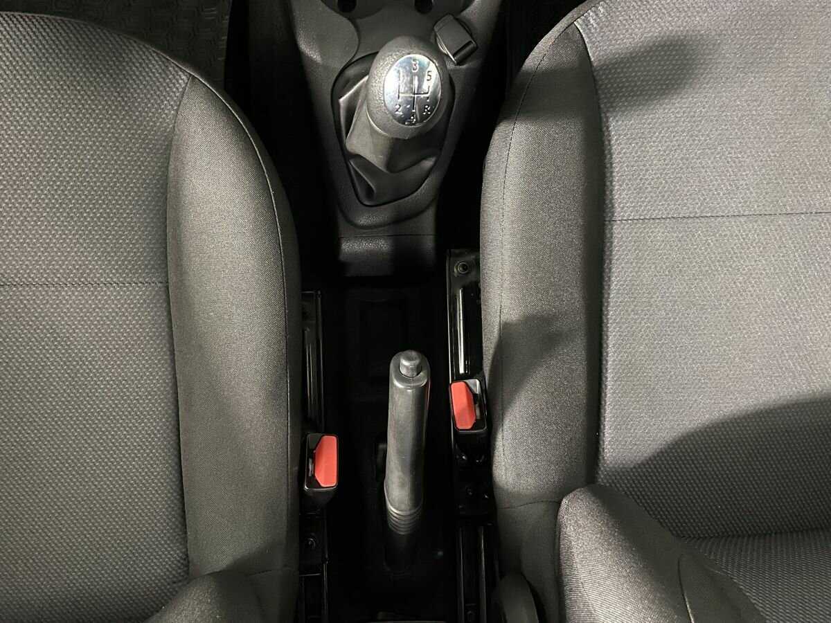 Б/У Рено Логан 2018 года. Фото: #12