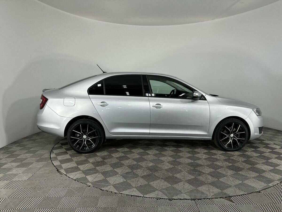 Б/У Шкода Рапид 2018 года. Фото: #3