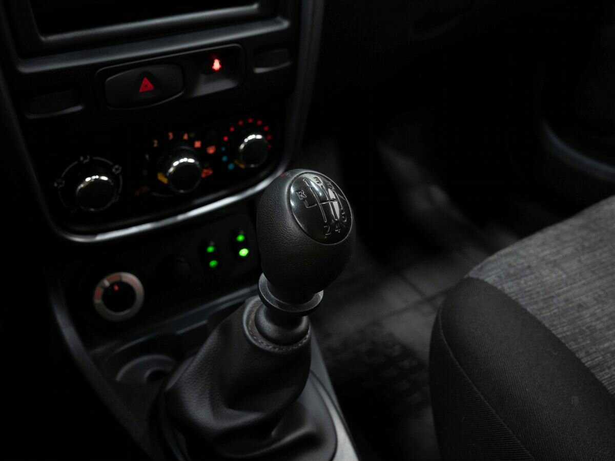 Б/У Рено Дастер 2013 года. Фото: #17