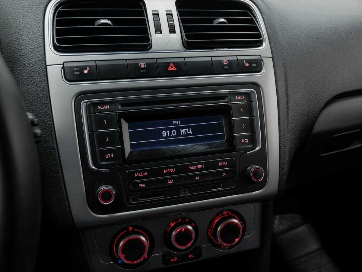 Б/У Фольксваген Поло 2013 года. Фото: #16