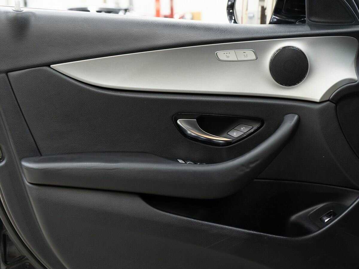 Mercedes-Benz E-Класс 2018 года с пробегом. Фото: #10