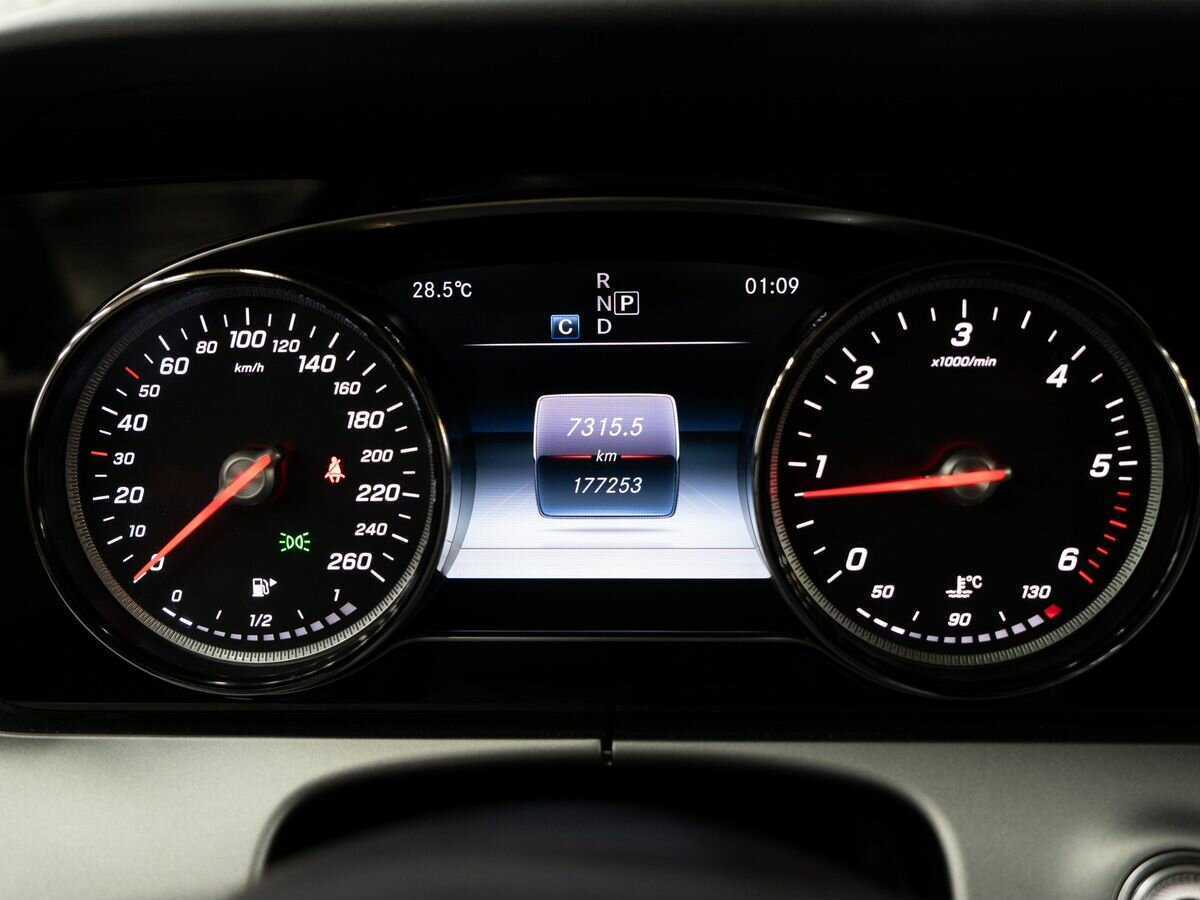 Mercedes-Benz E-Класс 2018 года с пробегом. Фото: #16