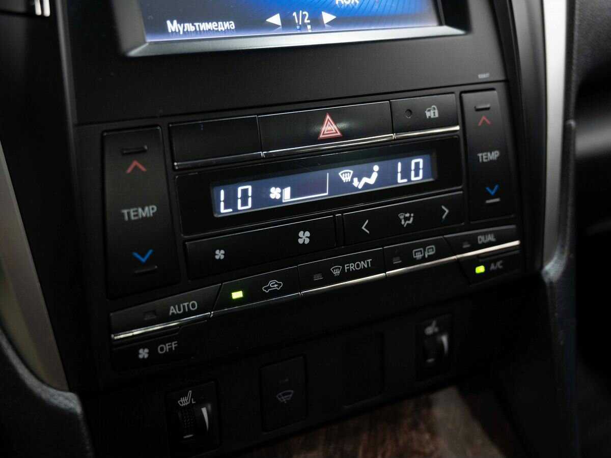 Б/У Тойота Камри 2016 года. Фото: #19