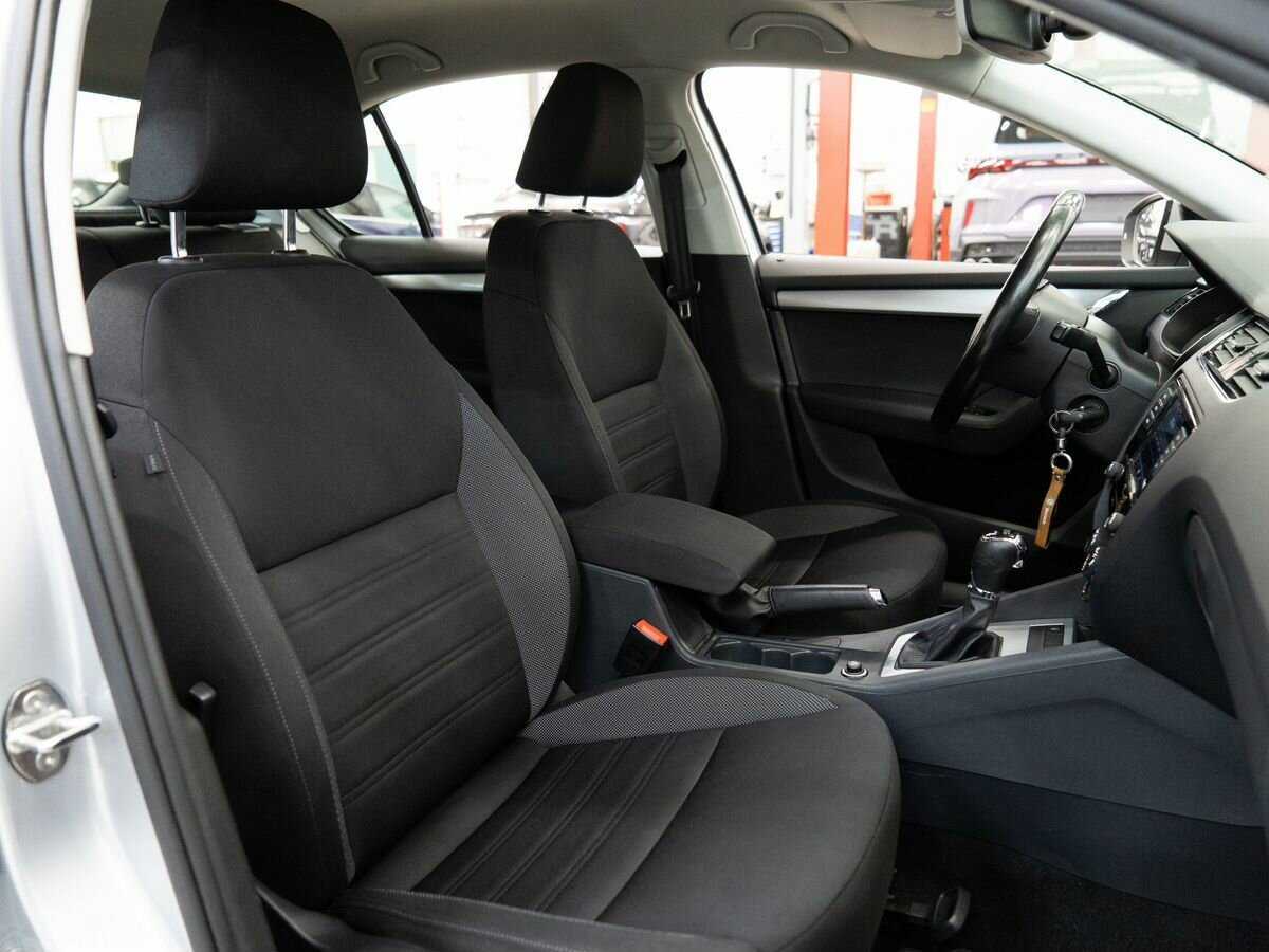 Б/У Шкода Октавия 2017 года. Фото: #8