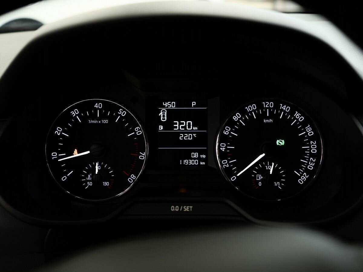 Б/У Шкода Октавия 2017 года. Фото: #9