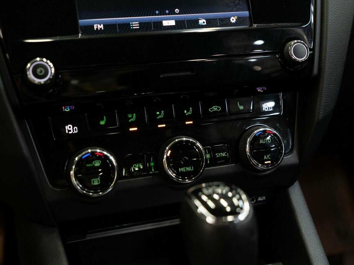 Б/У Шкода Октавия 2017 года. Фото: #12