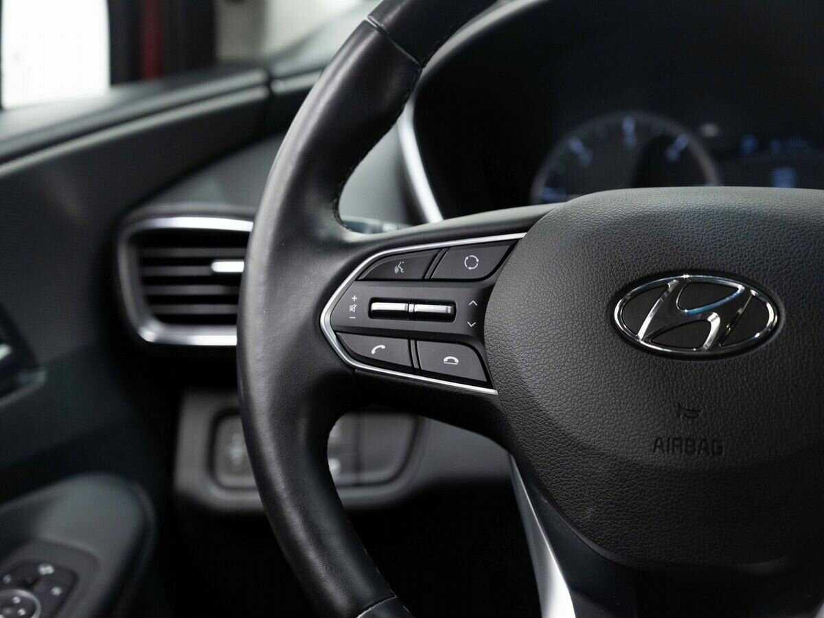Hyundai Santa Fe 2019 года с пробегом. Фото: #14