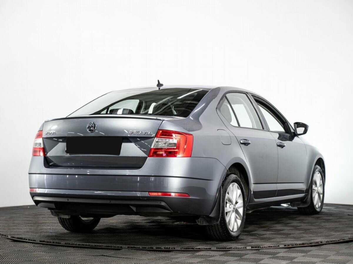 Б/У Шкода Октавия 2017 года. Фото: #3