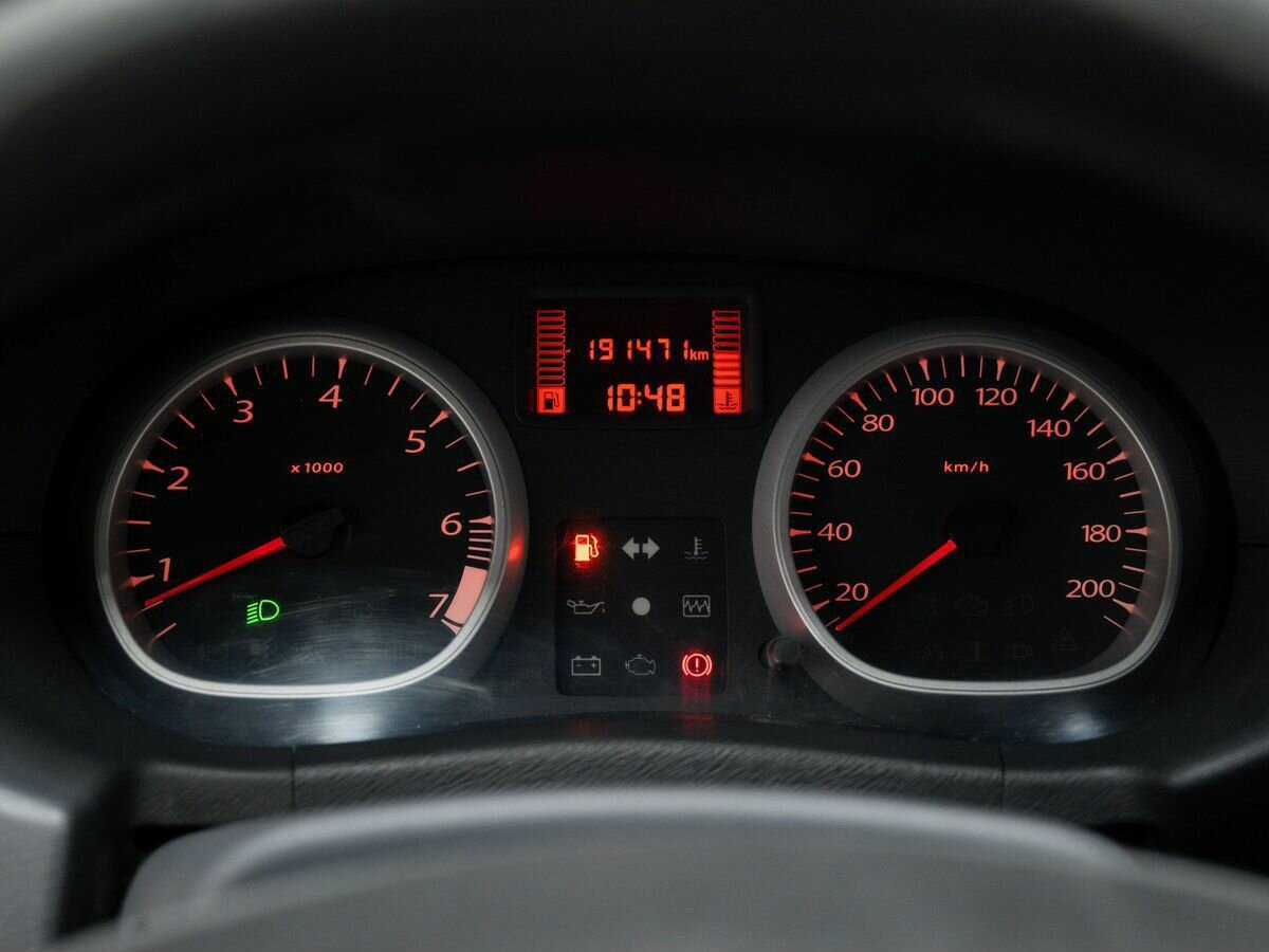 Б/У Рено Дастер 2013 года. Фото: #19