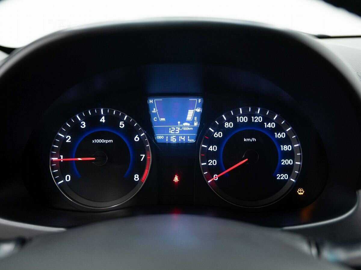 Б/У Хендай Солярис 2013 года. Фото: #17