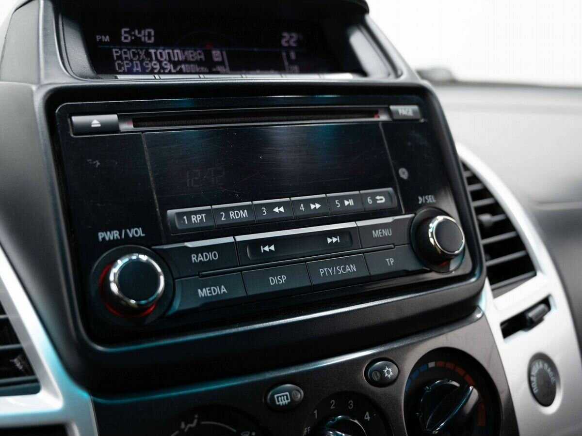 Б/У Митсубиши Паджеро Спорт 2014 года. Фото: #17