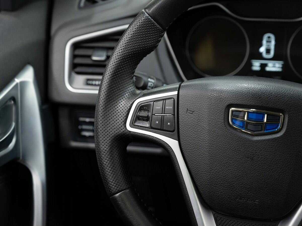 Б/У Джили Эмгранд Икс7 2019 года. Фото: #15