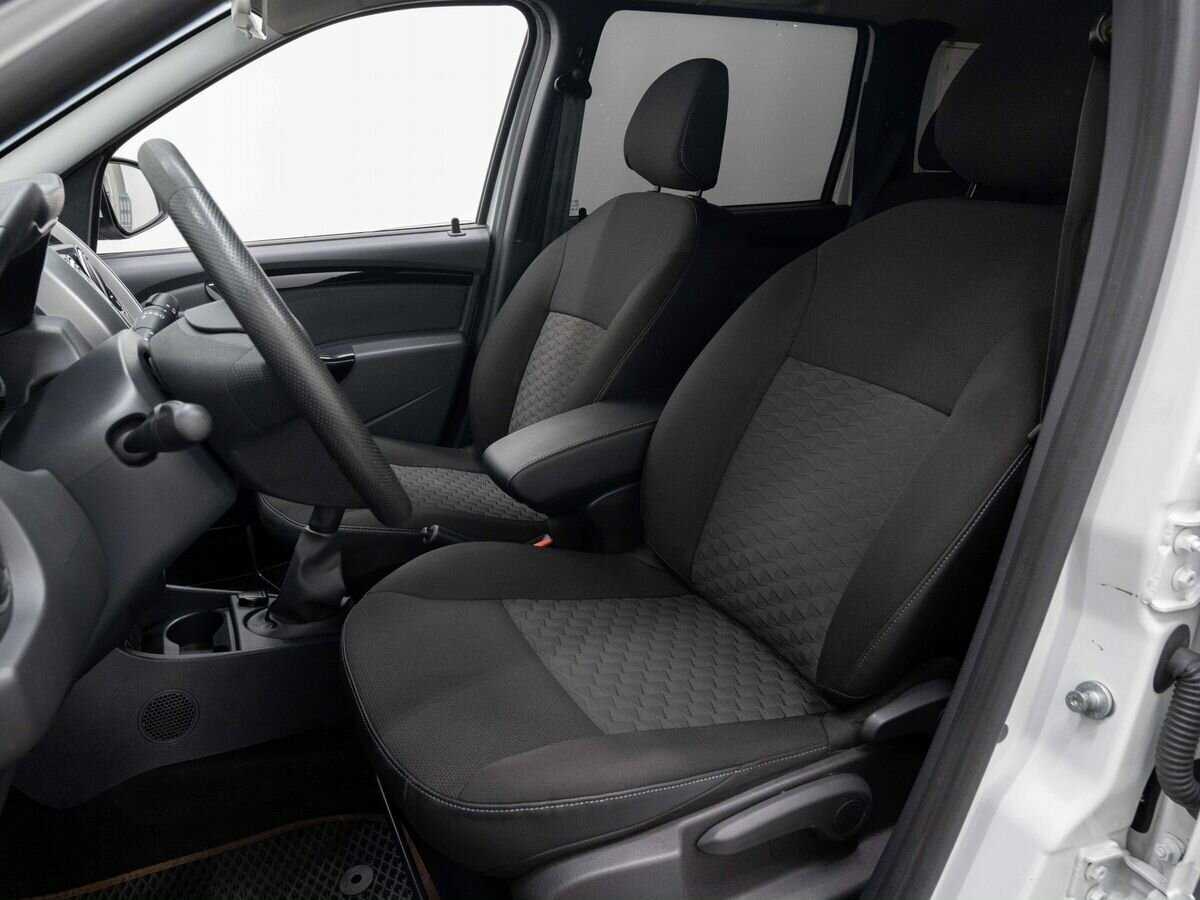 Б/У Лада (ВАЗ) Ларгус 2021 года. Фото: #7