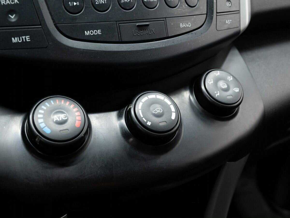 Б/У Лифан Икс60 2016 года. Фото: #18