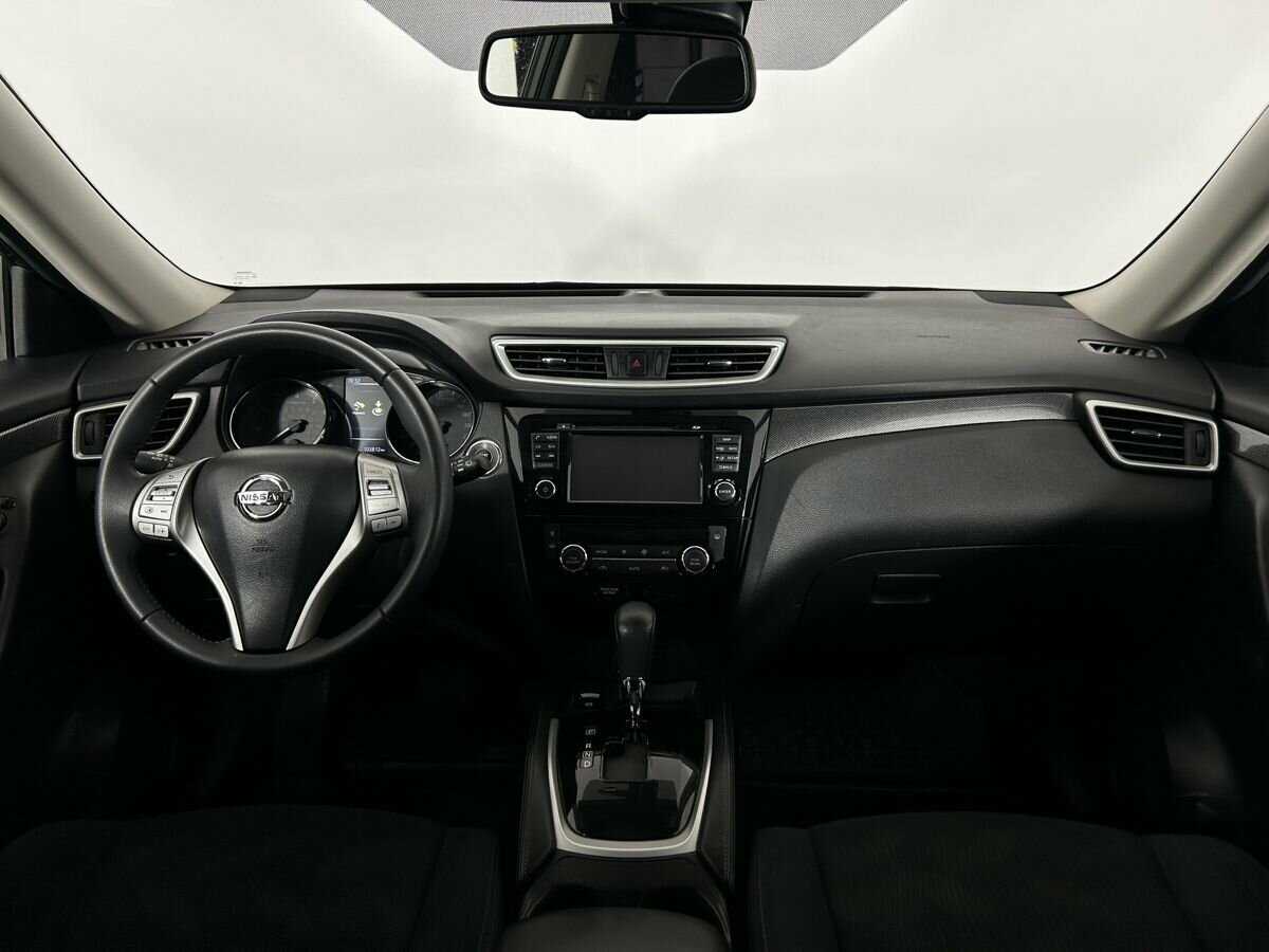 Б/У Ниссан Икс-Трейл 2017 года. Фото: #4